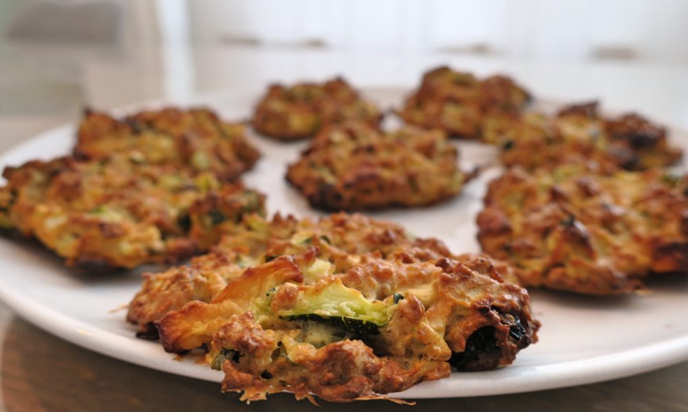 Gesunde Kekse mit Haferflocken, Zucchini und Apfel