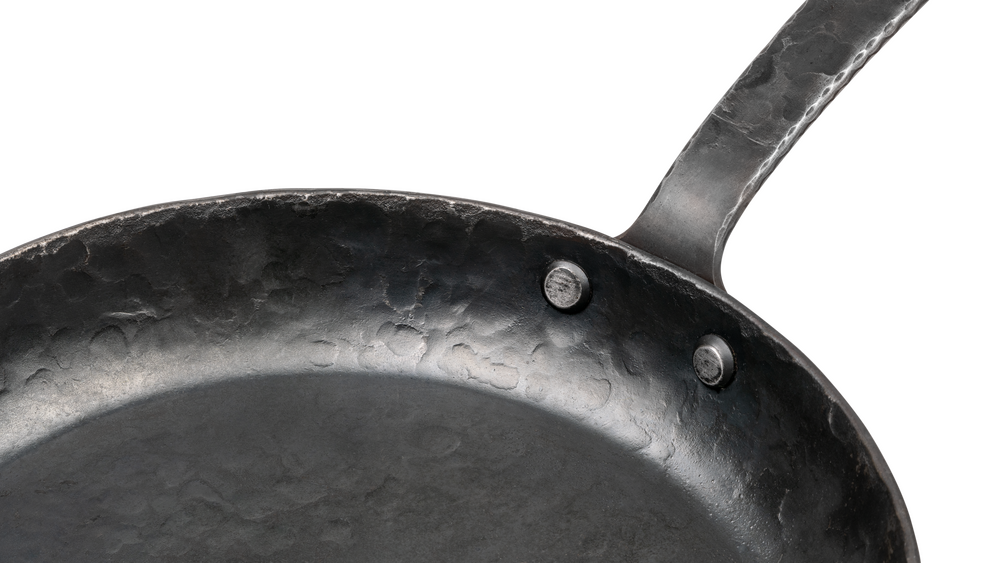 Forged Bratpfanne Carbonstahl Ø 28 cm – geeignet für alle Wärmequellen – geeignet für BBQ