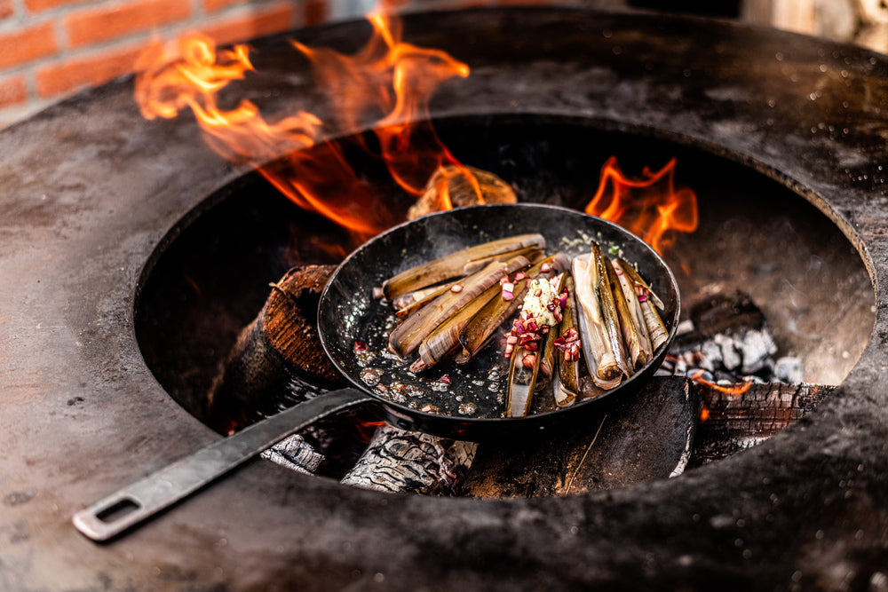 Forged Bratpfanne Carbonstahl Ø 28 cm – geeignet für alle Wärmequellen – geeignet für BBQ