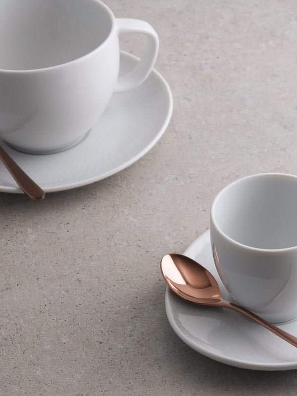 Kaffee und Teelöffel