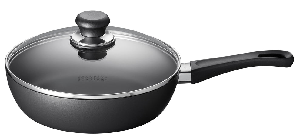 SCANPAN Schmorpfanne / Sauteuse mit Deckel Classic Induction ø 24 cm / 2 Liter - geeignet für alle Wärmequellen - Standard Antihaftbeschichtung