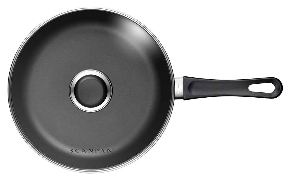 SCANPAN Schmorpfanne / Sauteuse mit Deckel Classic Induction ø 24 cm / 2 Liter - geeignet für alle Wärmequellen - Standard Antihaftbeschichtung