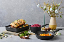 SCANPAN Schmorpfanne / Sauteuse mit Deckel Classic Induction ø 28cm / 3 Liter - geeignet für alle Wärmequellen - Standard Antihaftbeschichtung