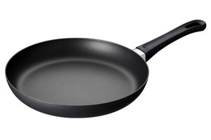 SCANPAN Bratpfanne Classic Induction ø 28 cm - geeignet für alle Wärmequellen - Standard-Antihaftbeschichtung