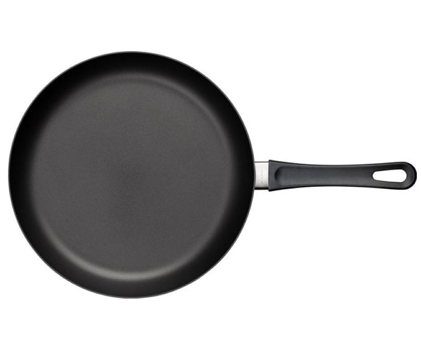 SCANPAN Bratpfanne Classic Induction ø 28 cm - geeignet für alle Wärmequellen - Standard-Antihaftbeschichtung