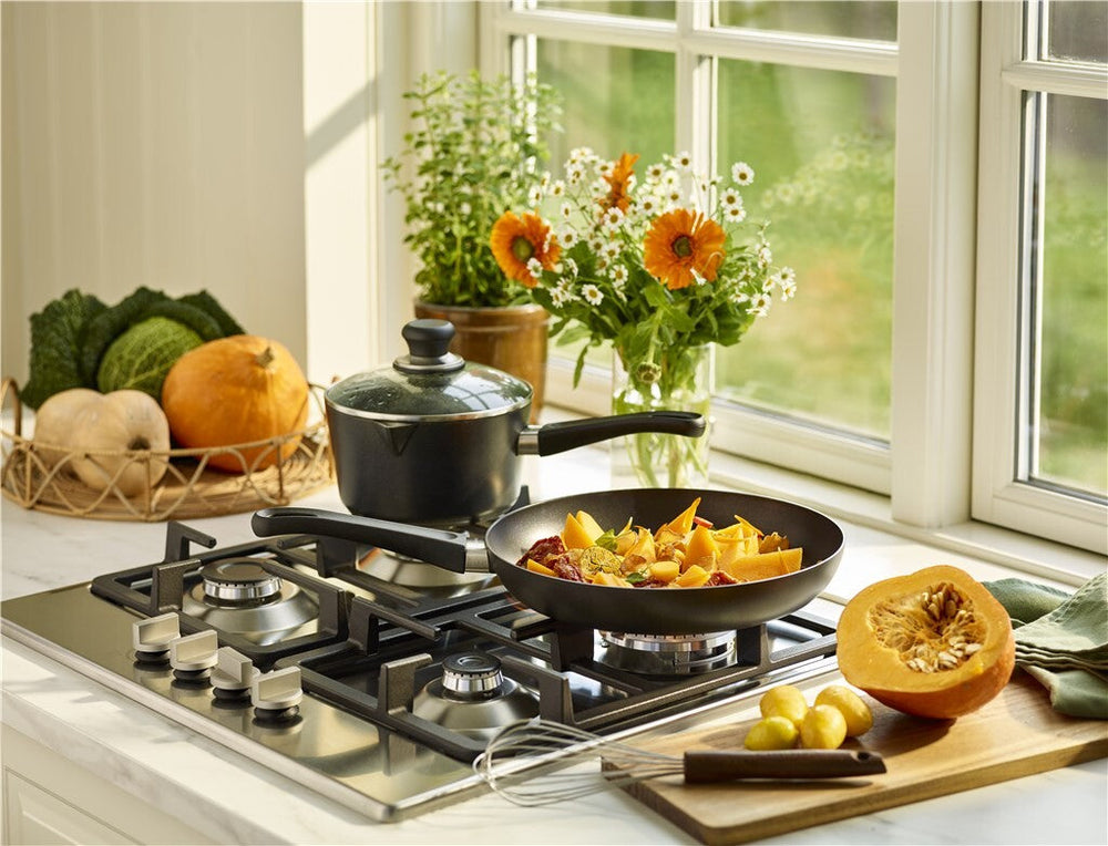 SCANPAN Koekenpan Classic Induction ø 28 cm - Jubileumeditie - sfeerbeeld 2