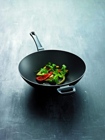 SCANPAN Wokpfanne Classic Induction ø 32cm - geeignet für alle Wärmequellen - Standard Antihaftbeschichtung