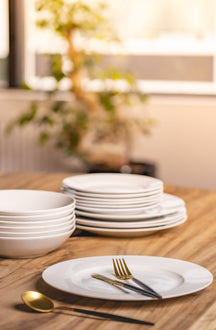 Studio Tavola Geschirrset Weiß - 18-teilig / 6 Personen - 6 Speiseteller, 6 Suppenteller und 6 Frühstücksteller