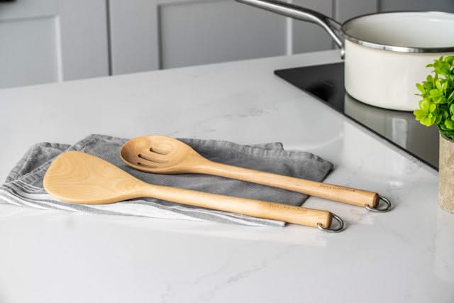 KitchenAid Spatel Core Birkenholz 33 cm - Pfannenwender für Antihaftpfannen