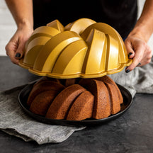 Nordic Ware Gugelhupfform Geflochten / Braided Bundt Gold - Aluguss - ø 27 cm